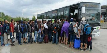 Έφτασαν και φιλοξενούνται στα Γρεβενά 156 πρόσφυγες – Εν αγνοία των τοπικών αρχών