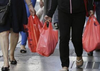 Τρία λεπτά συν ΦΠΑ η πλαστική σακούλα από 1η Ιανουαρίου 2018