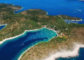 3 ελληνικά νησιά στα 12 κορυφαία «μυστικά» νησιά της Ευρώπης