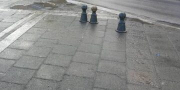 Πτολεμαΐδα: ΜΠΑΤΕ ΣΚΥΛΟΙ ΑΛΕΣΤΕ ! – Ο Επίκαιρος καταγράφει