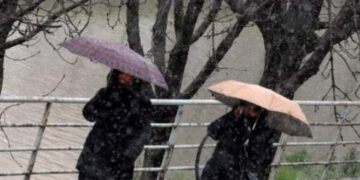 Επιδεινώνεται ο καιρός – Έρχονται βροχές, χιόνια και ισχυροί άνεμοι