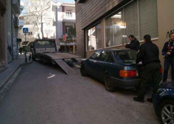 Δημοτική Αστυνομία Κοζάνης: Συνεχίζεται με βάση τον προγραμματισμό που έχει καταρτιστεί η απόσυρση των οχημάτων που έχουν χαρακτηριστεί ως εγκαταλειμμένα