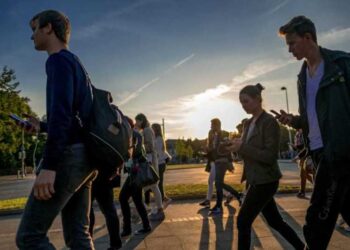 Ξεκινάει πρόγραμμα για 3.600 ανέργους με επίδομα 1.471 ευρώ