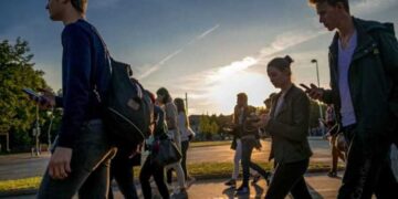 Ξεκινάει πρόγραμμα για 3.600 ανέργους με επίδομα 1.471 ευρώ