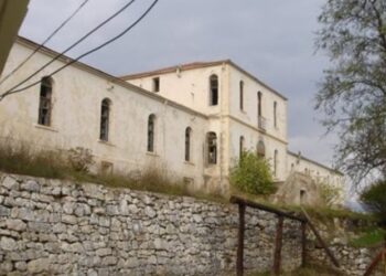 Ιστορίες καθημερινής τρέλας με το Αστυνομικό Μέγαρο Καστοριάς – 12 χρόνια κολλημένο στα γρανάζια της γραφειοκρατίας – Επιτέλους ξεμπλόκαρε και ξεκινά η κατασκευή του