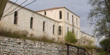 Ιστορίες καθημερινής τρέλας με το Αστυνομικό Μέγαρο Καστοριάς – 12 χρόνια κολλημένο στα γρανάζια της γραφειοκρατίας – Επιτέλους ξεμπλόκαρε και ξεκινά η κατασκευή του