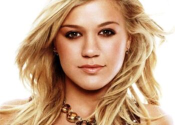 Η Μουσική Γωνιά του Μίλτου Ηλιάδη στο e-ptolemeos.gr – Kelly Clarkson – Because Of You