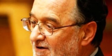 Λαφαζάνης μετά από τη συνάντηση με Σταθάκη: “Έχει συμφωνηθεί η πώληση μονάδων της ΔΕΗ”