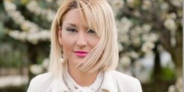 Ανεξαρτητοποίηση Ελισσάβετ Παναγιωτίδου από την παράταξη Θ. Καρυπίδη – Με βολές για αυλικούς του Περιφερειάρχη – «Η ΑΝΑΤΡΟΠΗ έμεινε σύνθημα στα προεκλογικά φυλλάδια και η ΔΗΜΙΟΥΡΓΙΑ βρίσκεται στα αζήτητα»