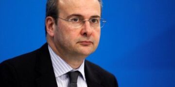 Χατζηδάκης: Η κυβέρνηση θυσιάζει συντάξεις και αφορολόγητο για να δώσει μάχη για τη ΔΕΗ