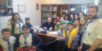 Καλό Πάσχα ευχήθηκαν οι Πρόσκοποι κατά την επίσκεψή τους στα γραφεία του “Πτολεμαίου”