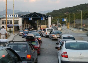 Μεγάλη κίνηση στο Τελωνείο Κρυσταλλοπηγής – Λόγω της επιστροφής Αλβανών μεταναστών