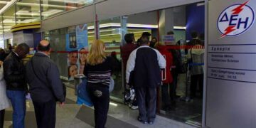 Η ΔΕΗ ζητά νέες αυξήσεις αν και 4 στους 10 δεν έχουν να πληρώσουν για ρεύμα! – «Τσουνάμι» με τους φουσκωμένους λογαριασμούς