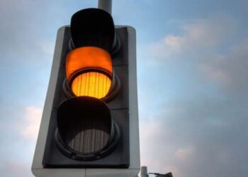 Κοζάνη: Σε λειτουργία, οι φωτεινοί σηματοδότες στην διασταύρωση των οδών Μοναστηρίου και οδό Μαμάτσειου, το Σάββατο