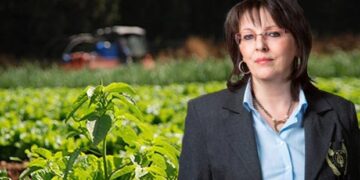 Εκατοντάδες βιοκαλλιεργητές εκτός προγράμματος και απώλεια δεκάδων εκατομμυρίων για τη Δ. Μακεδονία – Καταγγέλλει ο συνδυασμός “ΕΛΠΙΔΑ” – «Με τις δικές μας πρωτοβουλίες προκηρύσσεται νέο πρόγραμμα 400 εκ. €», υποστηρίζει η Περιφερειακή Αρχή