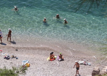 Καμίνι η χώρα από Τετάρτη – Στους 43 βαθμούς η θερμοκρασία την Παρασκευή