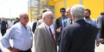 O Δήμαρχος Βοίου και πρόεδρος ΔΣ της ΔΙΑΔΥΜΑ στα εγκαίνια της μονάδας επεξεργασίας απορριμμάτων (Δελτίο τύπου)