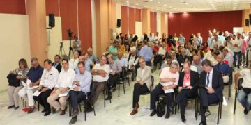 Εύλογα ερωτήματα για τη συνάντηση Τσίπρα – Συνδικαλιστών στο Συνέδριο – Ο Επίκαιρος καταγράφει