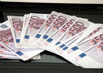 Πτολεμαΐδα: Έφοδος στο άντρο του παράνομου τζόγου – Τζίρος 2.000.000 ευρώ και εκλεκτοί πελάτες!