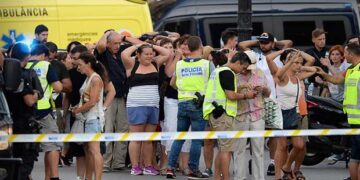 Τρόμος στην Ισπανία από τις δύο επιθέσεις: 13 νεκροί και 100 τραυματίες