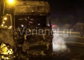 Εγνατία – Στις φλόγες τυλίχτηκε βυτιοφόρο που μετέφερε ζωικά λίπη