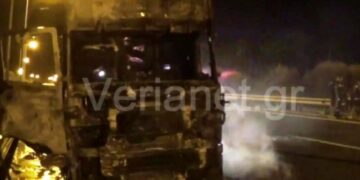 Εγνατία – Στις φλόγες τυλίχτηκε βυτιοφόρο που μετέφερε ζωικά λίπη