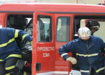 Φωτιά σε διώροφο λεωφορείο του ΚΤΕΛ στην Εγνατία έξω από τη Σιάτιστα!