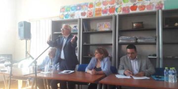 Σε εξέλιξη η συνάντηση Αποστόλου – αγροτών στην Πολυκάρπη live ενημέρωση
