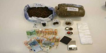 Λεφτά, ζυγαριά και κάνναβη σε σπίτι στην Κοζάνη