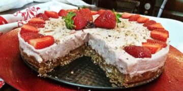 Μαγειρεύοντας με την Αρετή: Cheesecake φράουλας