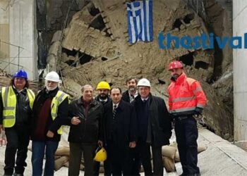 Μετρό Θεσσαλονίκης: Δείτε εντυπωσιακές εικόνες από την άφιξη του δεύτερου μετροπόντικα στο Σταθμό «Καλαμαριά»