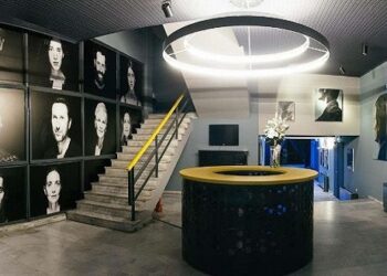 Το διθυραμβικό δημοσίευμα του “Iefimerida” για το ΔΗΠΕΘΕ Κοζάνης: “Ανακαινίστηκε -Το ζηλεύουν και οι θεατρικές σκηνές της Αθήνας”