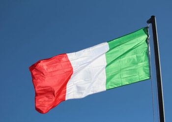 Σπρώχνουν κι άλλον στον γκρεμό; – Γράφει ο Απόστολος Παπαδημητρίου