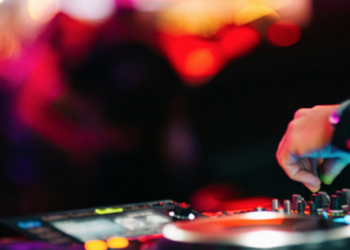 Υποχρεωτική έκδοση άδειας δημόσιας εκτέλεσης μουσικής για επιχειρήσεις