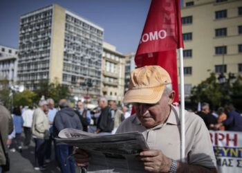 Δικαστήριο «επέστρεψε» αναδρομικά σε συνταξιούχο €11.184 από μειώσεις και κατάργηση Δώρων