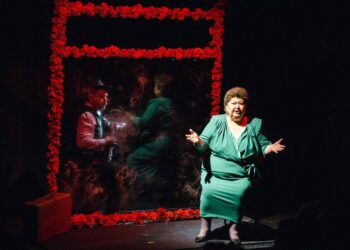 Συνεχίζονται οι παραστάσεις της “κυρίας Γαλάτειας” με την Καίτη Μαζόχα, από το ΔΗΠΕΘΕ Κοζάνης