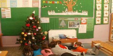 Πότε κλείνουν τα σχολεία για τις διακοπές των Χριστουγέννων