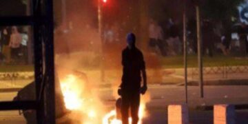 Θεσσαλονίκη: Επεισόδια από κουκουλοφόρους έξω από την Πολυτεχνική Σχολή του ΑΠΘ (ΒΙΝΤΕΟ)