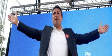 Ζάεφ: Μόνο σε ένα άρθρο του Συντάγματος θα παραμείνει ο όρος «Μακεδονία»