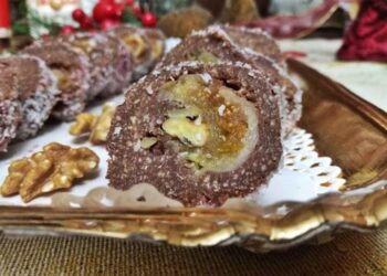 Σοκολατένια σύκα γεμιστά με καρύδι – Της Αρετής Παπαδοπούλου