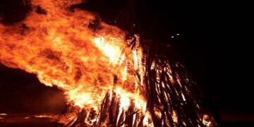 Κόλντα Μπάμπω στην πλατεία του Oικισμού Καρδιάς Πτολεμαΐδας