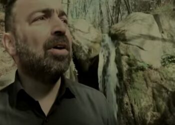 Ακούστε το νέο τραγούδι του Αλέξη Παρχαρίδη – “Μοιρολογιά”, που αναφέρεται σε αληθινή, τραγική ιστορία