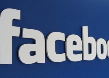 Κατέρρευσε το Facebook