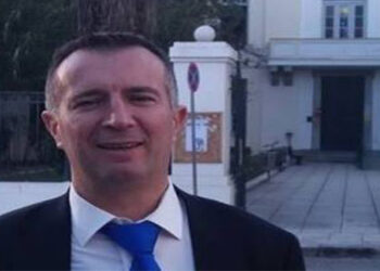 Σιγά μην φοβηθώ, τον κόκκινο φασισμό – Διαμαρτύρεται ο Δικηγόρος Αναστάσιος Καραλίγκας