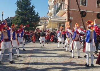 Οι Μωμόγεροι των Κομνηνών ξεσήκωσαν τα Γρεβενά (βίντεο)