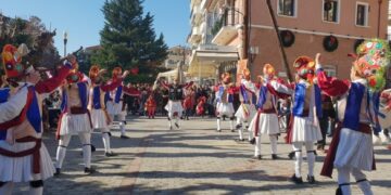 Οι Μωμόγεροι των Κομνηνών ξεσήκωσαν τα Γρεβενά (βίντεο)