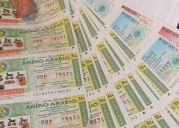 Χριστουγεννιάτικο Λαϊκό Λαχείο: Δείτε τον τυχερό αριθμό που κερδίζει τα 2 εκατ. ευρώ