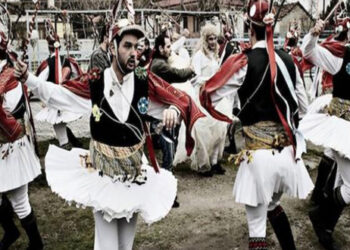 Χριστουγεννιάτικα Κοζανίτικα έθιμα στο Αεροδρόμιο της Αθήνας!