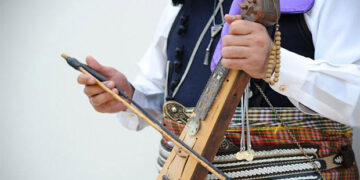 Ποντιακά κάλαντα & τραγούδια στην κεντρική πλατεία Κοζάνης