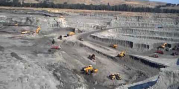 Χριστουγεννιάτικος μποναμάς Σταθάκη για την αποεπένδυση: Τουλάχιστον μέχρι το 2028 η τροφοδοσία του ΑΗΣ Μελίτης από τα λιγνιτωρυχεία Αχλάδας